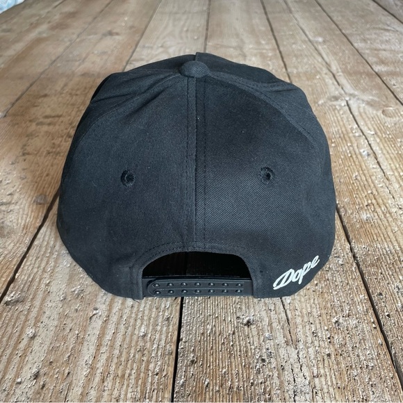 STAMPD’ Black Studded Snapback Hat Gold Spikes Streetwear Dope LA Cap - Picture 4 of 12